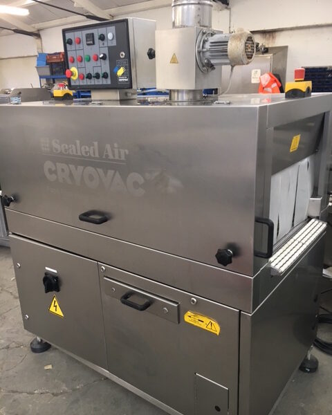 Cryovac ST98 heat shrink tunnel