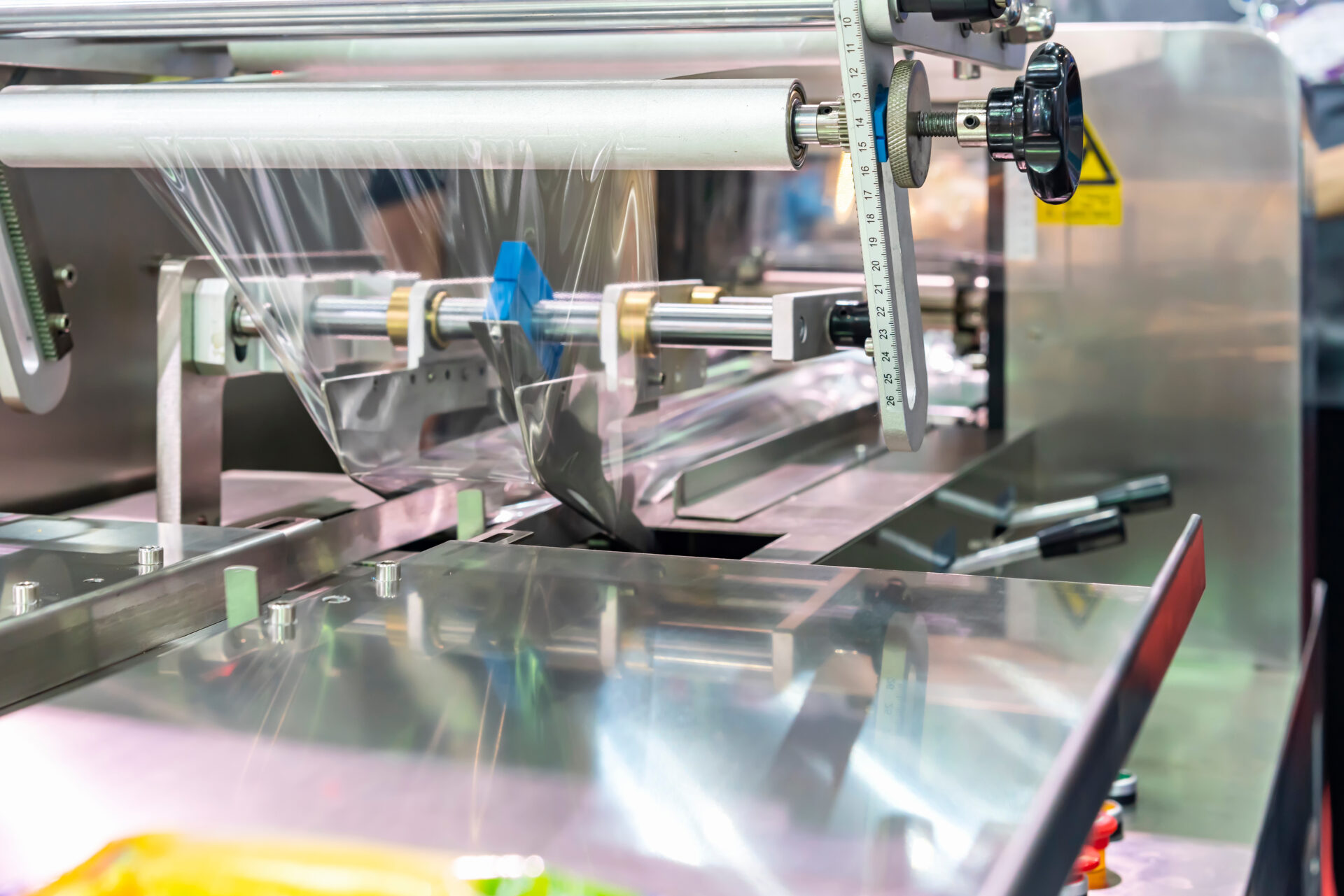 What is shrink wrapping Food Machinery 2000